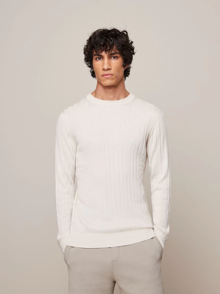 AlphaTauri Men's Off White Seamless 3D Knit Cashmere-Coolmax® Sweater – Lightweight & Breathable