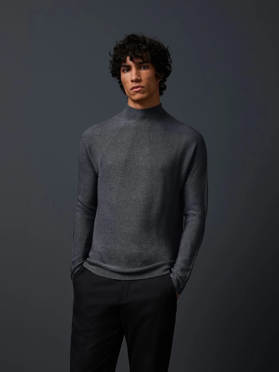 AlphaTauri Men's Grey 3D-Knit Merino Wool Mockneck Sweater - Seamless Comfort