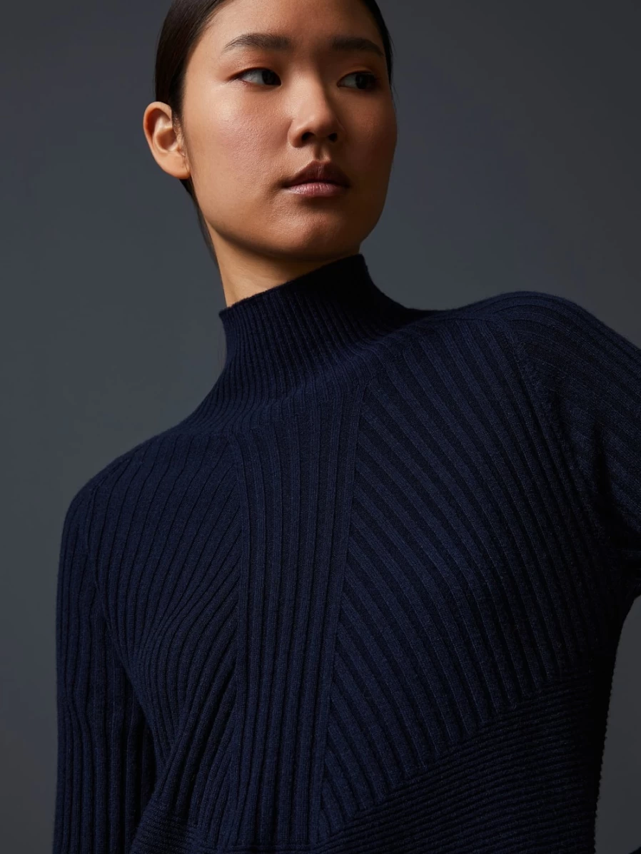 AlphaTauri Women's Navy 3D-Knit Cashmere-Blend Seamless Turtleneck Sweater